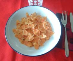 Farfalle alla crema di peperoni e gorgonzola
