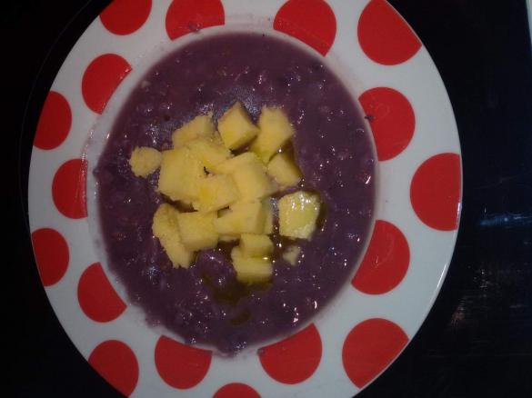 Zuppa cavolo viola ai cereale e polenta