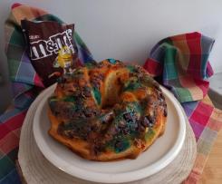 Ciambellone di Carnevale con M&M's
