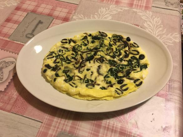 Frittata al varoma con spinaci, olive e feta