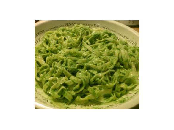 TAGLIATELLE AL PESTO DI RUCOLA