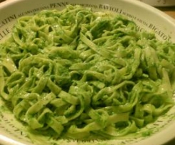 TAGLIATELLE AL PESTO DI RUCOLA