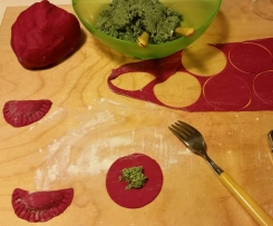 Ravioli alla barbabietola (vegan)