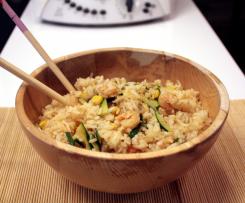 Riso thai con gamberi e zucchine