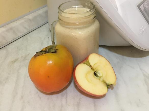 Smoothie con mele e cachi