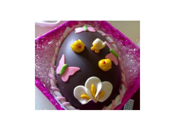 uova di pasqua tipo rocher con stampo decoupage