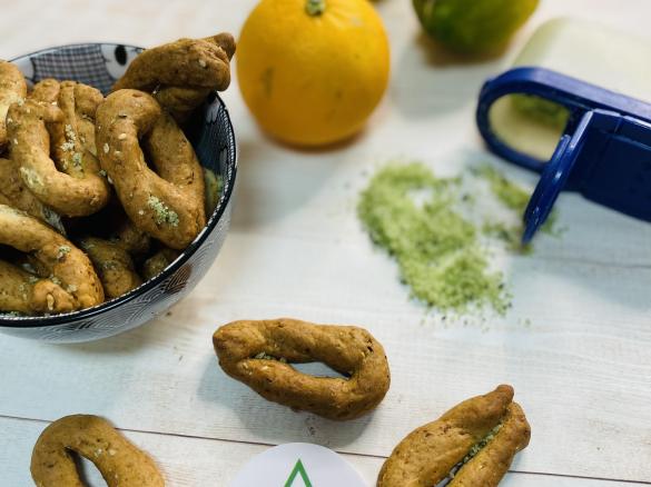 Taralli alle mandorle e agrumi