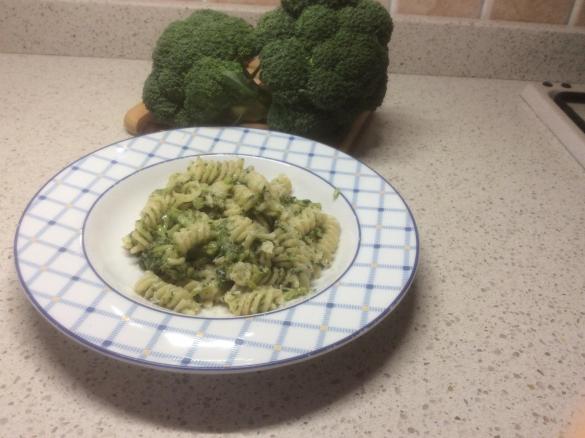 Pasta risottata con broccoli e acciughe