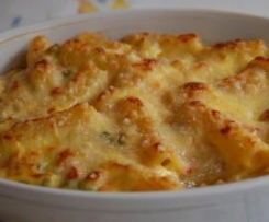 Pasticcio di pasta, verdure e besciamella ai formaggi