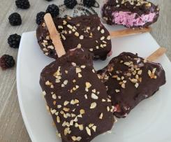 Stecco gelato allo yogurt e more