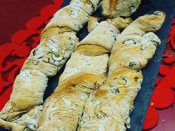 Intreccio di pane alle olive