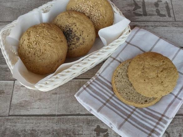 PANINI DI QUINOA AL LATTE