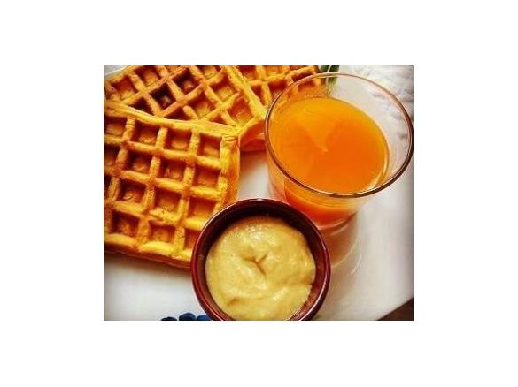 Waffel(o pancakes) alla Zucca con Curd alle Mele Speziata e Succo di Zucca e Mele