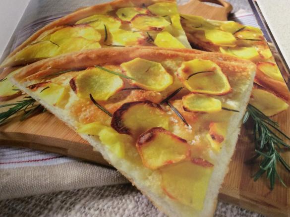 Focaccia con patate e rosmarino
