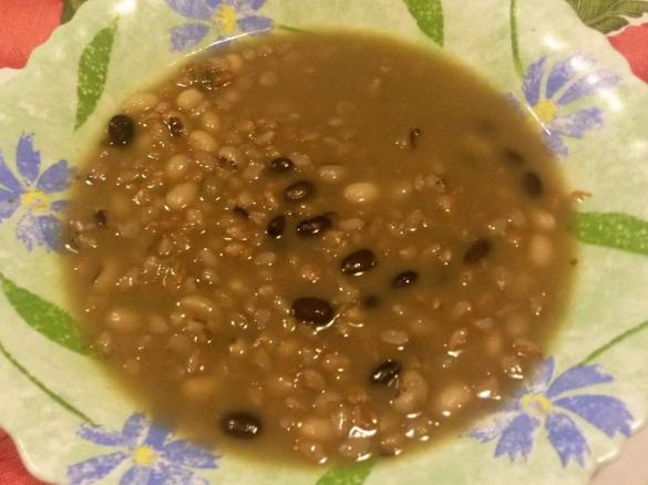 Zuppa di farro e fagioli misti