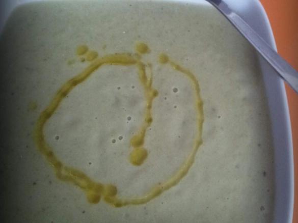 VELLUTATA FAGIOLINI, PATATE E RICOTTA