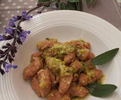 Gnocchi veloci di zucca con porro e salvia