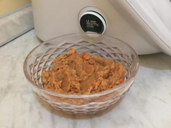 Hummus ai pomodorini