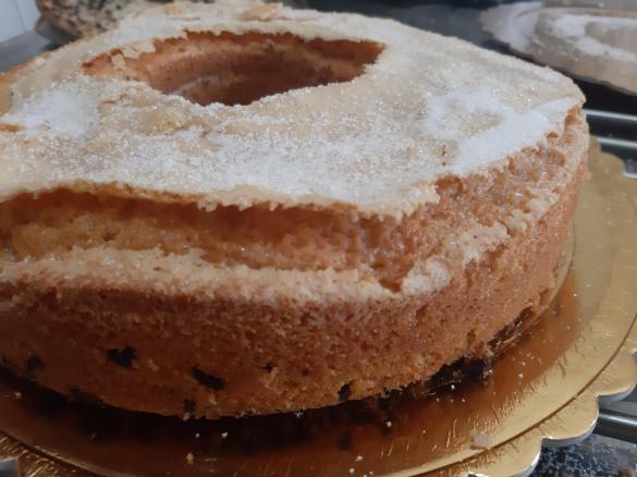 Ciambella con gocce di cioccolato (senza lattosio)