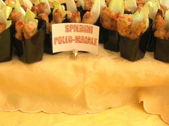 Minispiedini  pollo e maiale Finger food