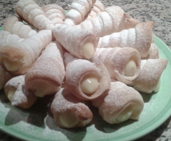 Cannoncini alla crema semplicissimi!!!