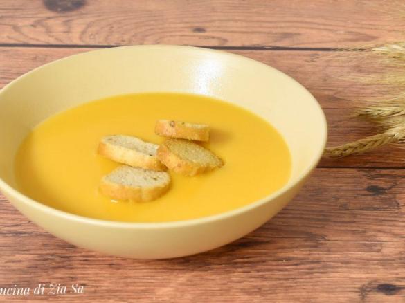 Vellutata di zucca, carote e patate