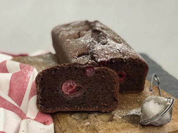 PLUMCAKE DI SOLI ALBUMI AL CACAO "CONTEST CILIEGIE"