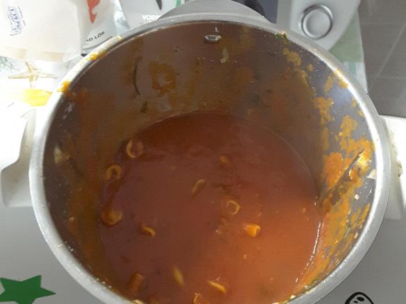 Pasta con i calamari (calamarata)