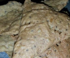 Crackers miglio grano saraceno rosmarino e semi di Chia  