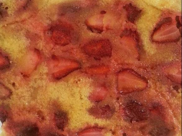TORTA ROVESCIATA ALLE FRAGOLE