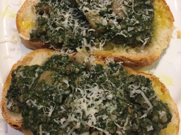 Contest Funghi : Crostoni Toscani bietola funghi e menta.