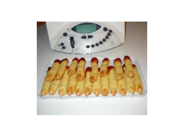 DITA DI STREGA DI HALLOWEEN