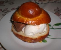 Brioche siciliana con gelato