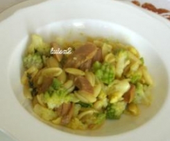 Pasta con broccolo romanesco e tonno