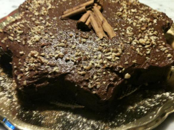 Torta morbida al cioccolato e cannella