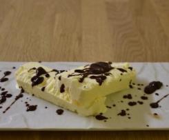 Semifreddo bianco con cioccolato fuso