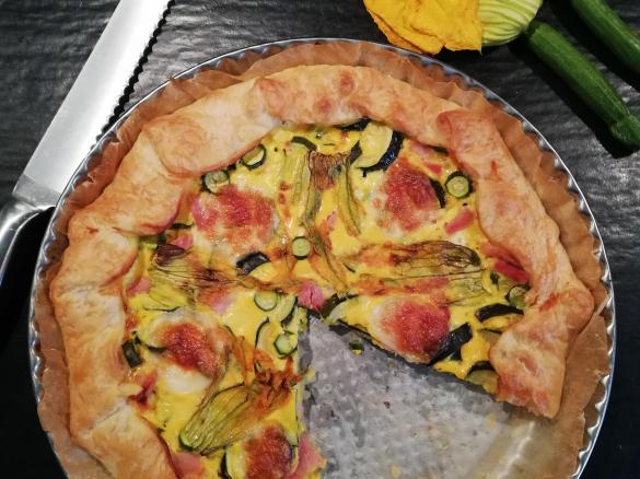 Quiche fiori zucchine e mozzarella
