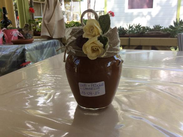 Marmellata di uva, pesche e zenzero