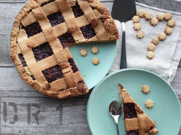 Crostata di mandorle con marmellata di fichi