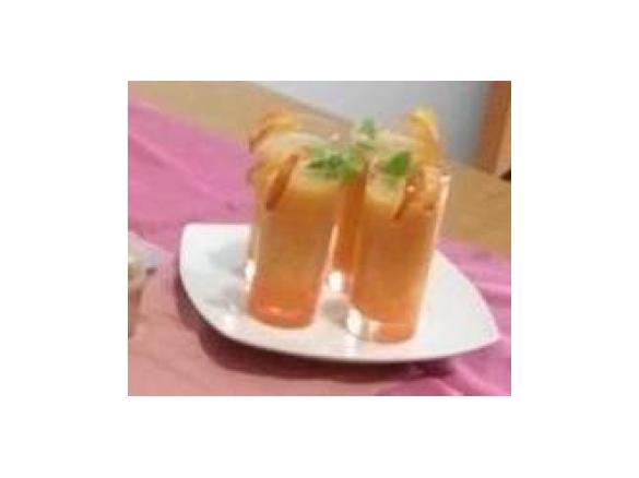 Cocktail  noce pesca e limone al limoncello