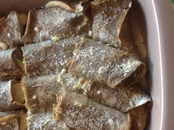 Crêpes di grano saraceno ripiene di verza