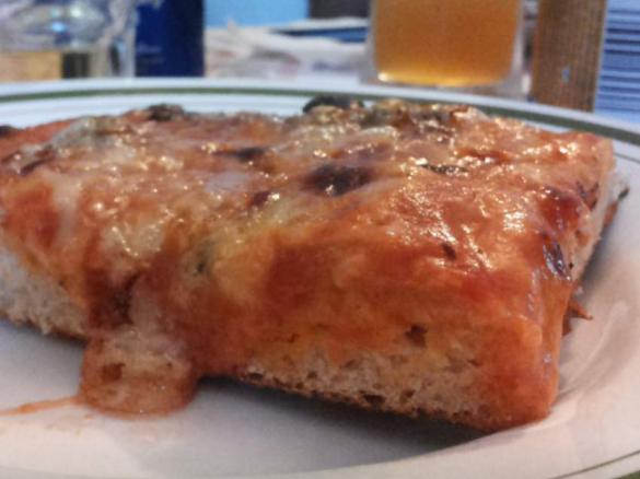 Pizza in teglia con esubero di pasta madre