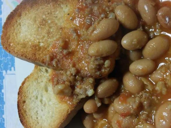 zuppa di fagioli e salsiccia