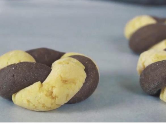 Biscotti abbracci intrecciati (dieta dei gruppi sanguigni)