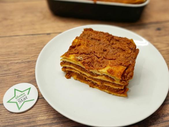 Lasagna vegana con ragù di lenticchie