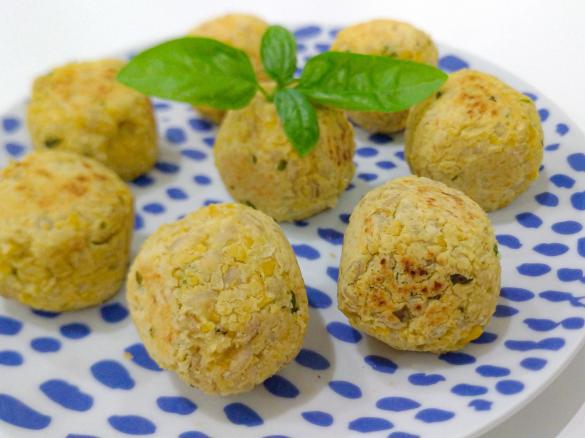 Polpette di orzo e ceci al profumo di basilico