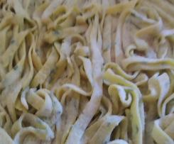 Impasto per tagliatelle con rucola