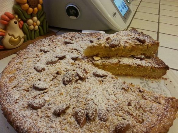 Crostata di mele e mandorle