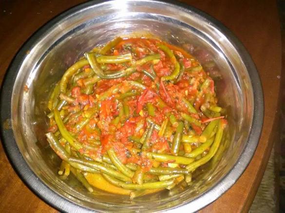 Fagiolini con pomodori bio e basilico