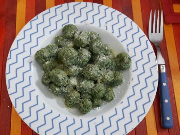 Gnocchi di pane con ricotta e spinaci